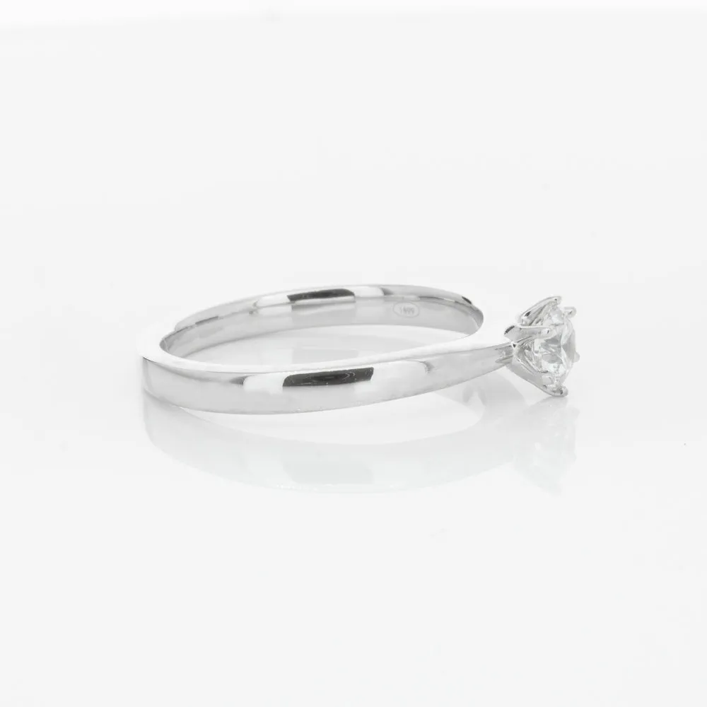 18ct White Gold .40ct Diamond Nova Ring