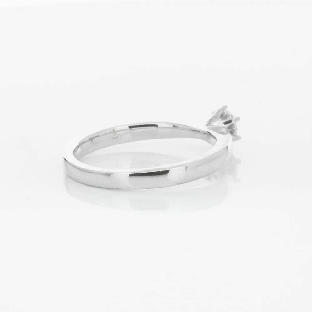 18ct White Gold .40ct Diamond Nova Ring