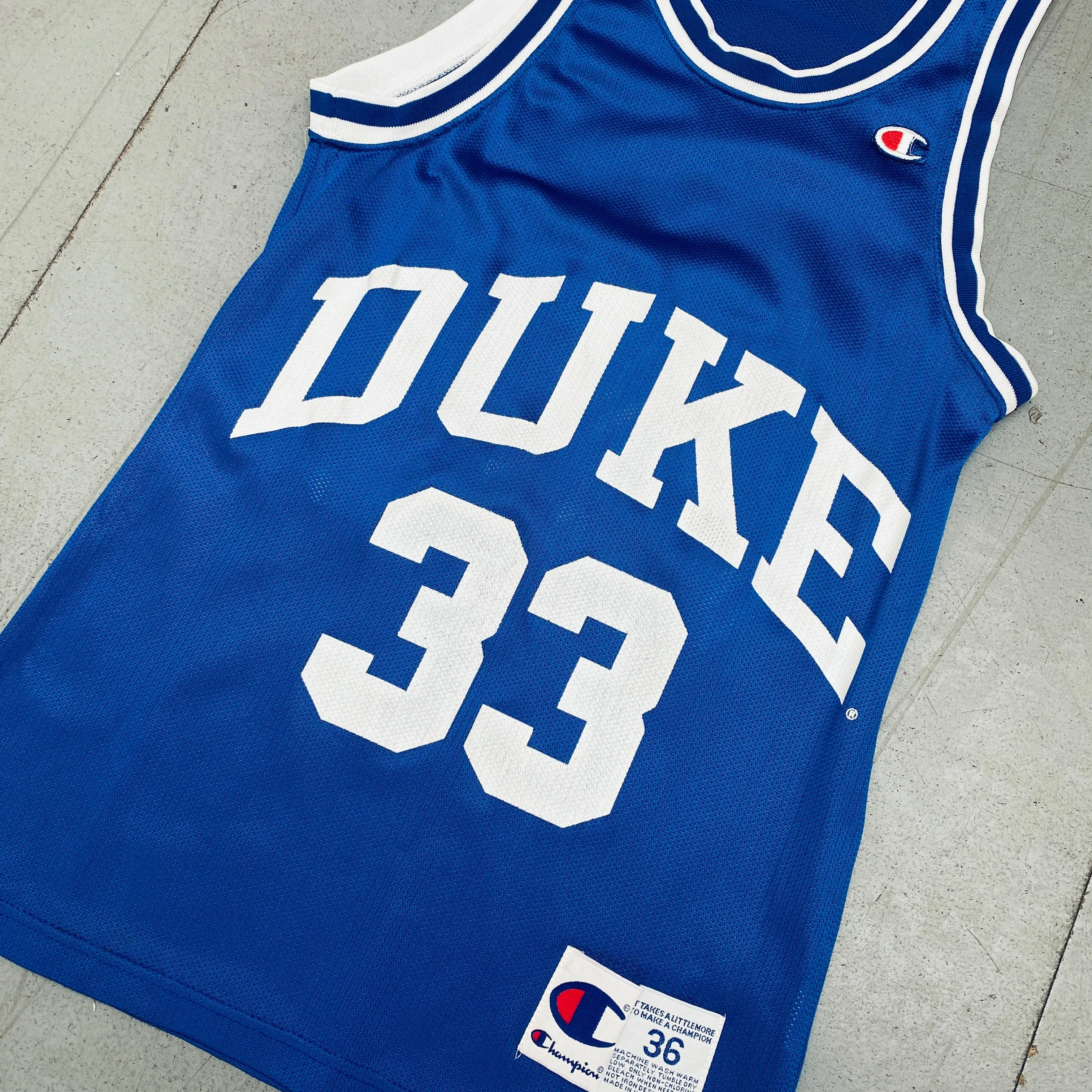 Duke Blue Devils: No. 33 "Grant Hill" 1993/94 Blue Champion Jersey (S)