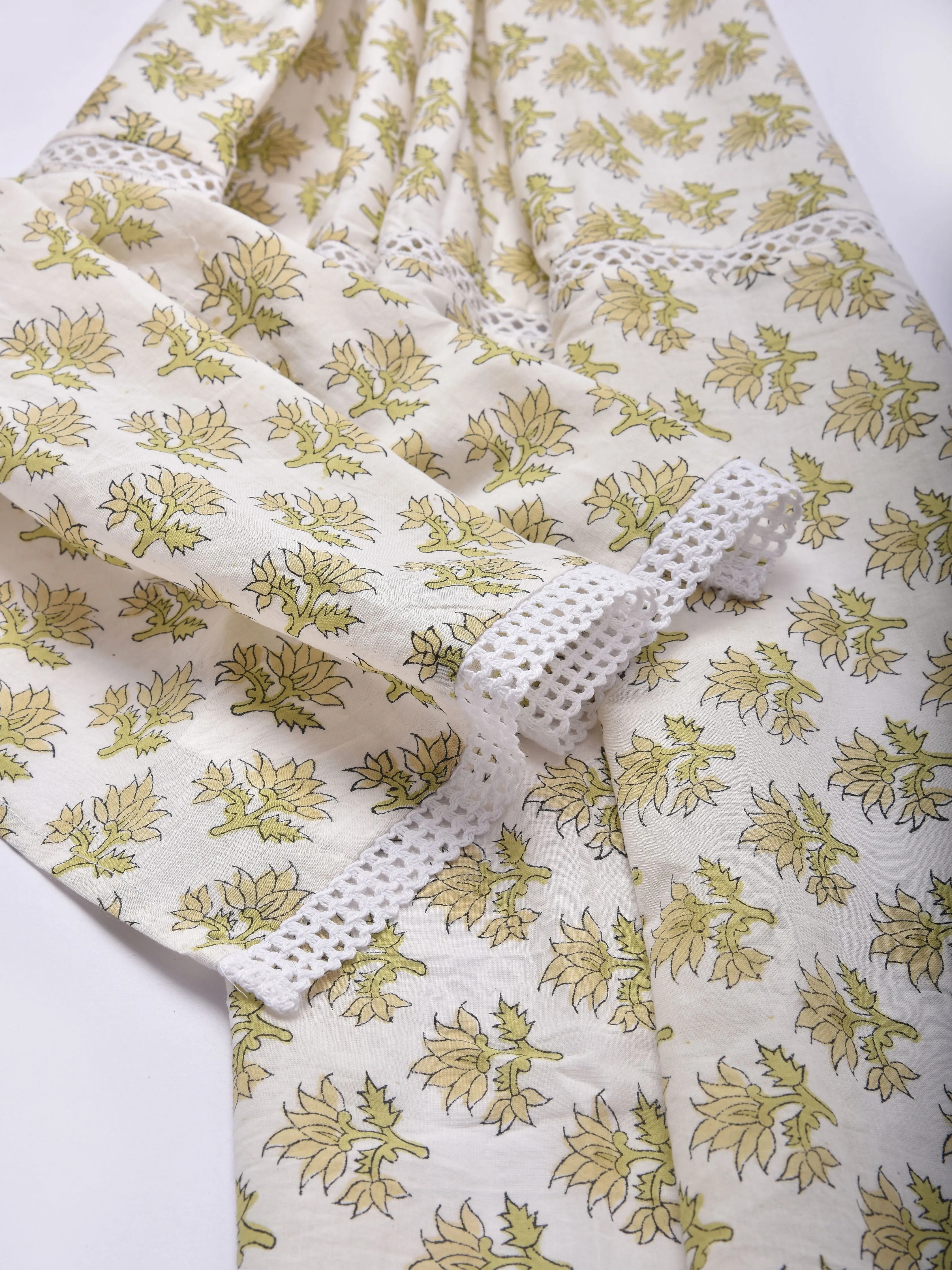 Green Buta On Off White Print Cotton Stole